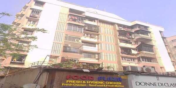 Rent 2 bhk Lokhandwala Complex Fully Furnished Done Up Flat at Prime Rose Apartments, Andheri West.