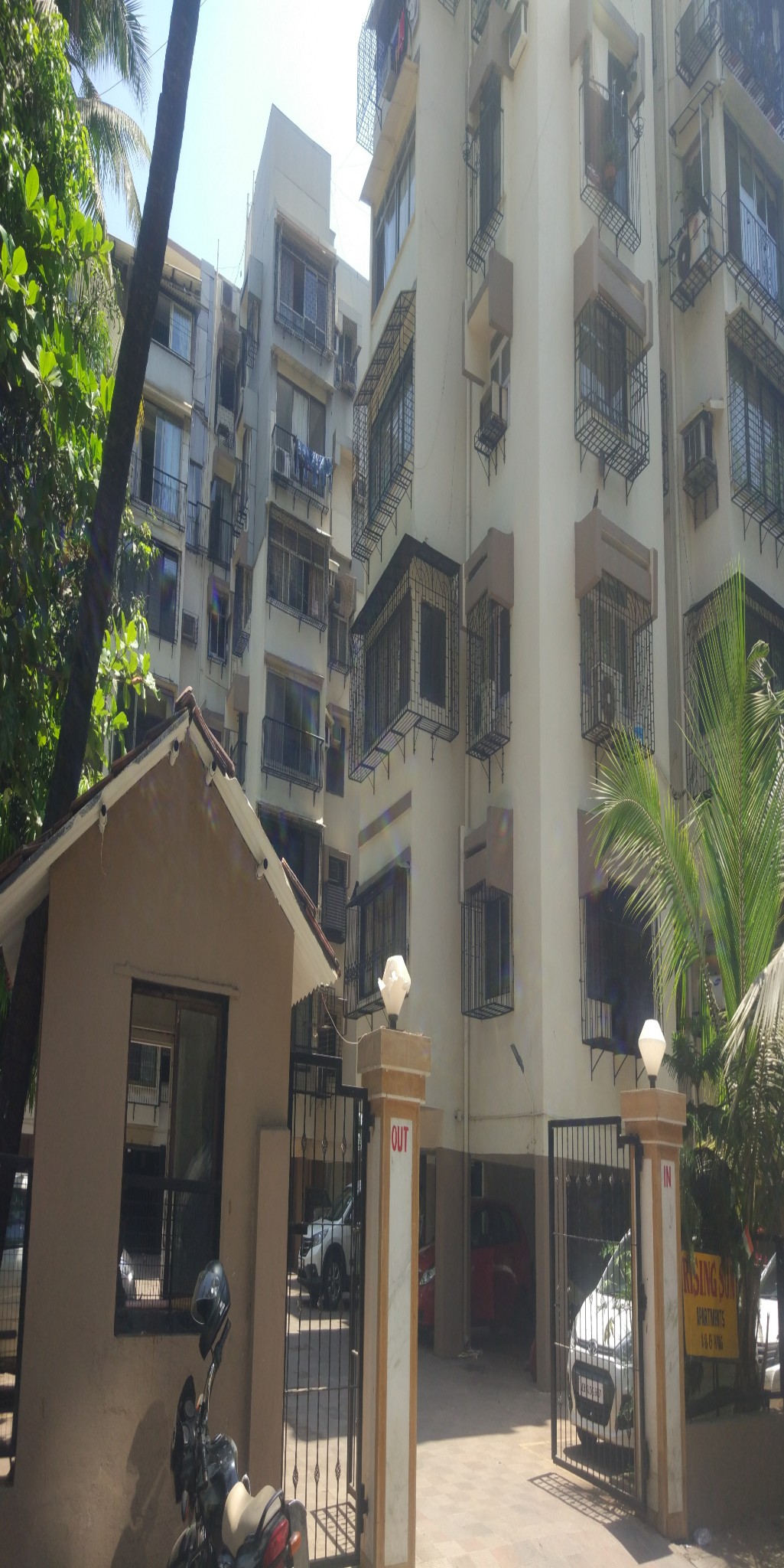 2 BHK Apartment at Juhu Tara Road, Juhu. for RENT Bombay Property
