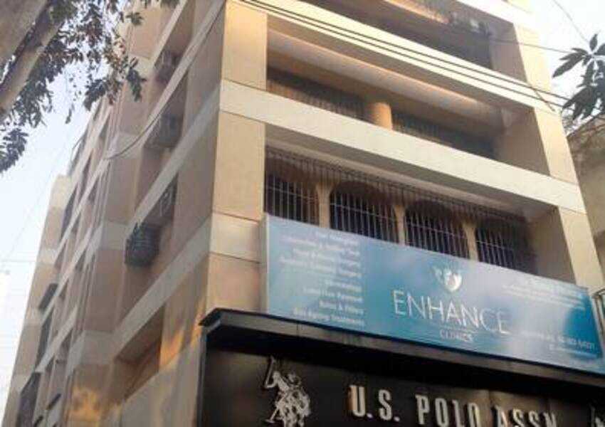 900 Sq.ft. (Carpet Area) Commercial Shop For Sale At Linking Road, Khar