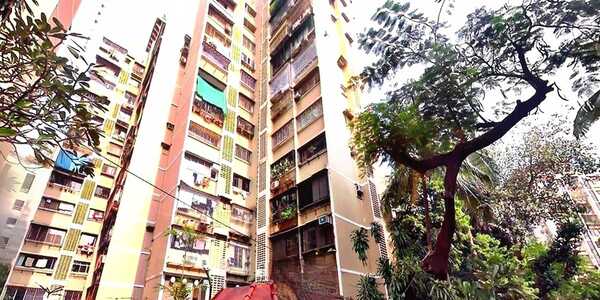 3 BHK Residential Apartment for Rent at Link Garden Tower, Andheri West.