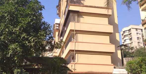 1 RK Apartment For Rent At Rizvi Complex, Bandra West.