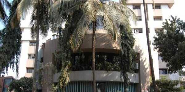 Semi Furnished Commercial Office Space of 414 sq.ft. Built Up Area for Rent at Remibiz Court, Andheri West.