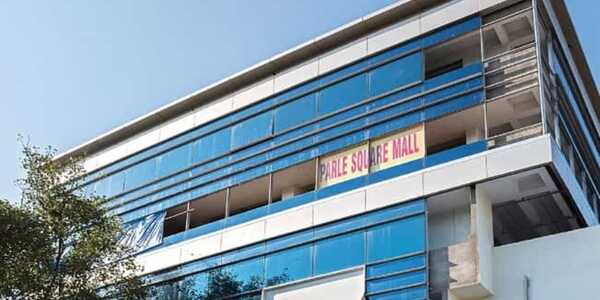 High Ceilinged Commercial Shop Space of 650 sq.ft. Carpet Area for Rent at Parle Square Mall, Vile Parle East.