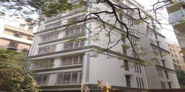 With Triple Car Parking Space, a Fully Furnished Flat of 1700 sq.ft for Rent in Prestige Court, Khar West.