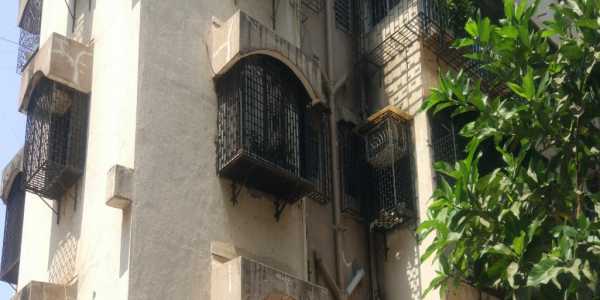 2 BHK Apartment For Rent At Gulmohar Road, Juhu Scheme.
