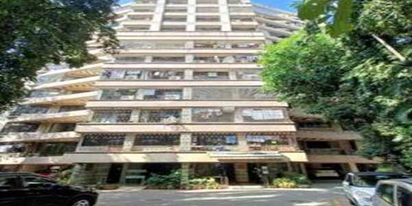 With Car Parking, Semi Furnished Flat of 1700 sq.ft carpet area for Rent in Colombia Apartments, Bandra West.