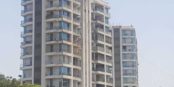 3.5 BHK Apartment For Rent At Sainath Nagar, MHADA Colony, Juhu.