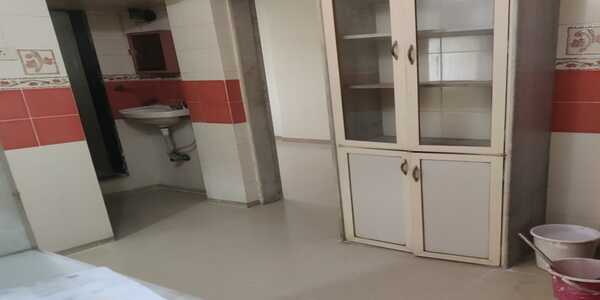 1 BHK Residential Apartment for Rent at New LIG Colony, Andheri West.