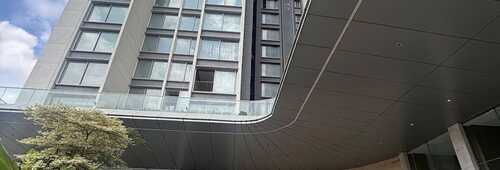 Sale 2 Bhk in Goregaon W, Ram Mandir Rd, Sunteck City 4th Avenue.