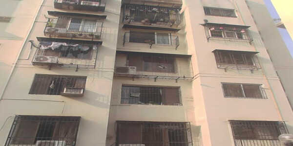 Mangroves Facing 4 bhk Residential Flat of 3000 sq.ft carpet area for Rent in Oberoi Sky Gardens, Lokhandwala Back Road, Andheri West.