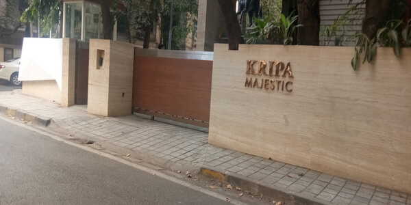 Fully Furnished 3 BHK Flat for Rent in Kripa Majestic, Khar West.