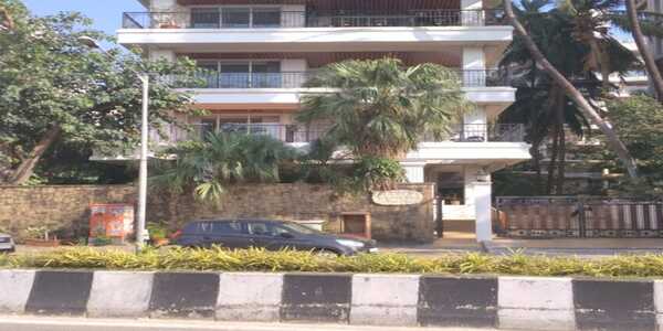 Semi Furnished Apartment with 3000 sq.ft carpet area for Rent in Link Side Apartment, Carter Road, Bandra West.