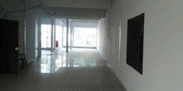 2200 sq ft of Half of the same Commerical Space for Rent on Colaba Causeway 2nd floor property