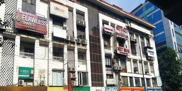 Commercial Showroom Space of 2400 sq.ft. Carpet Area for Rent at Morya Estate, Andheri West.