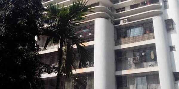 Fully Furnished 3 BHK Residential Apartment of 1300 sq.ft. Carpet Area for Rent at Sarkar Avenue, Santacruz West.