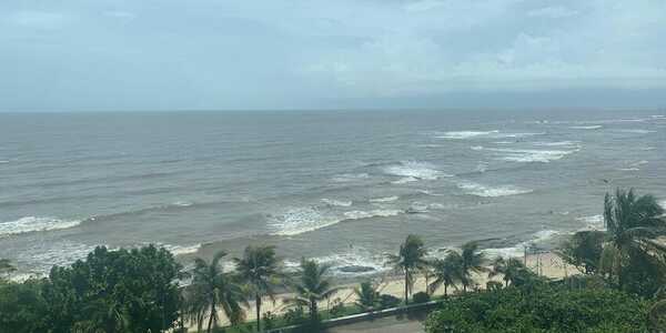 Sea Facing Fully Furnished 2 BHK Residential Apartment of 800 sq.ft. Area for Rent at Bandstand, Bandra West.