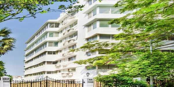 3 BHK Residential Apartment for Rent at Mayqueen Building, Bandra West.