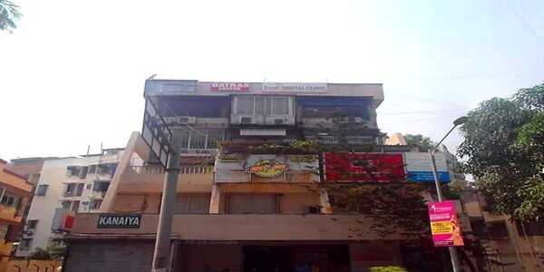 Prime Commercial Office of 600 sq.ft. Carpet Area for Rent at Linking Road, Bandra West.