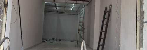 650 sqft carpet Shop for Rent on Ground Floor, Near Santacruz Station, Santacruz West, Mumbai