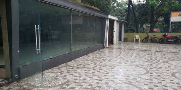 Rent 2400 sq ft Showroom or Stores in Santacruz on Main SV Rd with 50 ft Frontage And Huge Otla