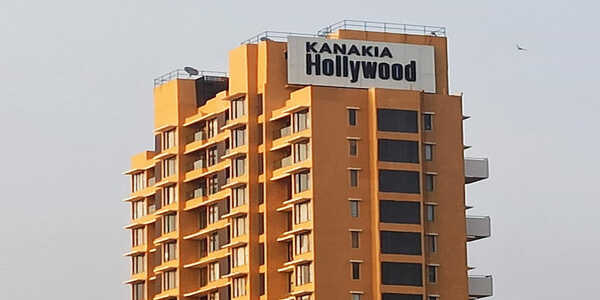 Sea View 2 bhk Pre-Lease Residential Apartment of 703 sq.ft carpet area for Sale in Kanakia Hollywood, Yari Road, Versova.