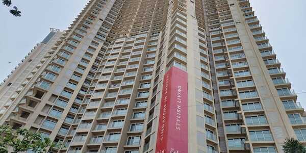Semi Furnished 2 BHK Residential Apartment for Rent at RNA NG Eclat, Andheri West.