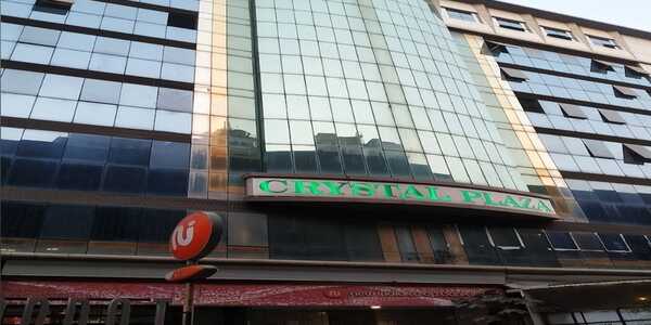 Fully Furnished Commercial Office Space of 500 sq.ft. Carpet Area for Rent at Crystal Plaza, Andheri West.