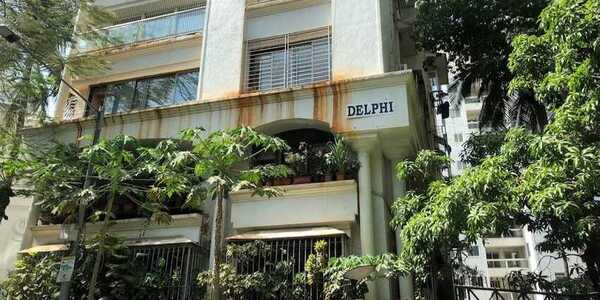 Prime 4 BHK Residential Apartment of 2005 sq.ft. Carpet Area for Sale at Delphi, Bandra West.