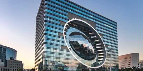 6.96 % (ROI) Pre Lease Commercial Office For Sale At The Capital, BKC , Bandra East.