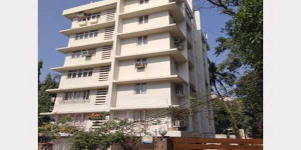 Fully Furnished 4 bhk of carpet area 2000 sq.ft for Rent in Hill Queen Building, Bandra West, Near Pali Mala Road.