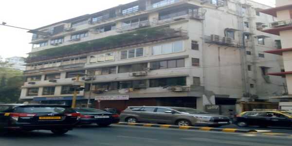 3.5 BHK Apartment For Rent At Peddar Road, Cumbala Hill.