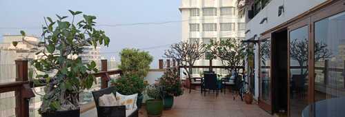 Sale Sea View 3.5 Bhk, 2200 sft + Terrace, in Cuffe Parade.