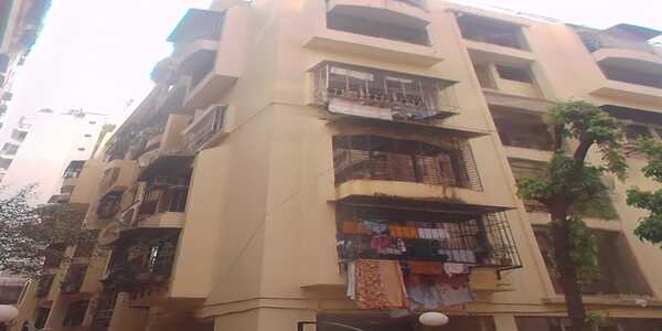 1.5 BHK Residential Apartment of approx. 680 sq.ft. Area for Sale at Jhulelal Apartments, Khar West.