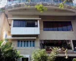 4 BHK Flat for Sale in Nirmal Prabhu Apartment, Nutan Laxmi Colony,Juhu, Mumbai.