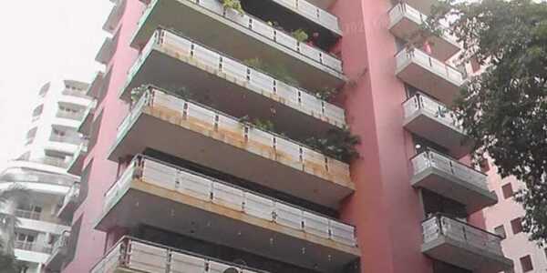 Sale 3 Bhk Jodi in Khar W, Nr Madhu Park, Anand Building.