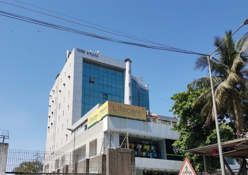 1100 Sq.ft. Commercial Office For Sale At Cosmos Plaza, Andheri West