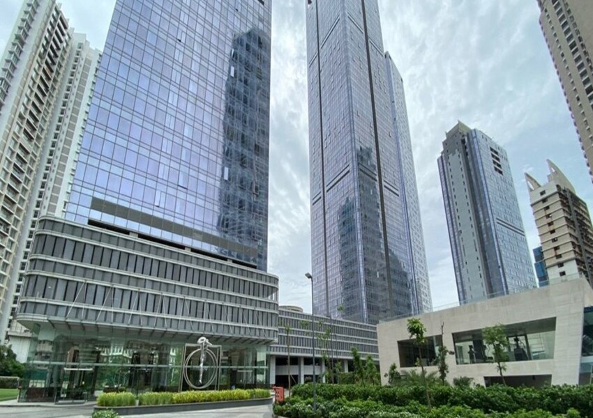 3 BHK Furnished Sea View Apartment For Rent At Indiabulls Blu, Worli