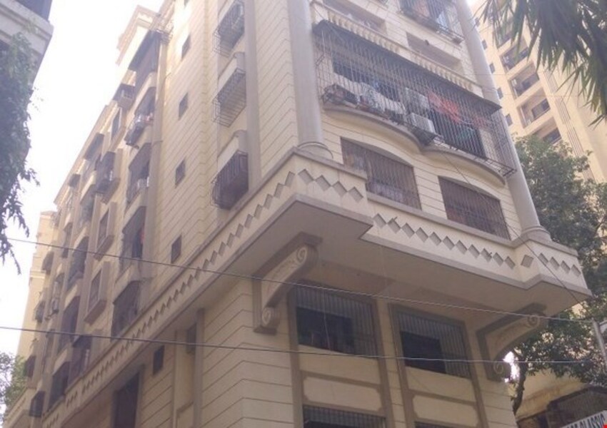 3 BHK Furnished Apartment For Rent At 14th Road, Khar West. for RENT