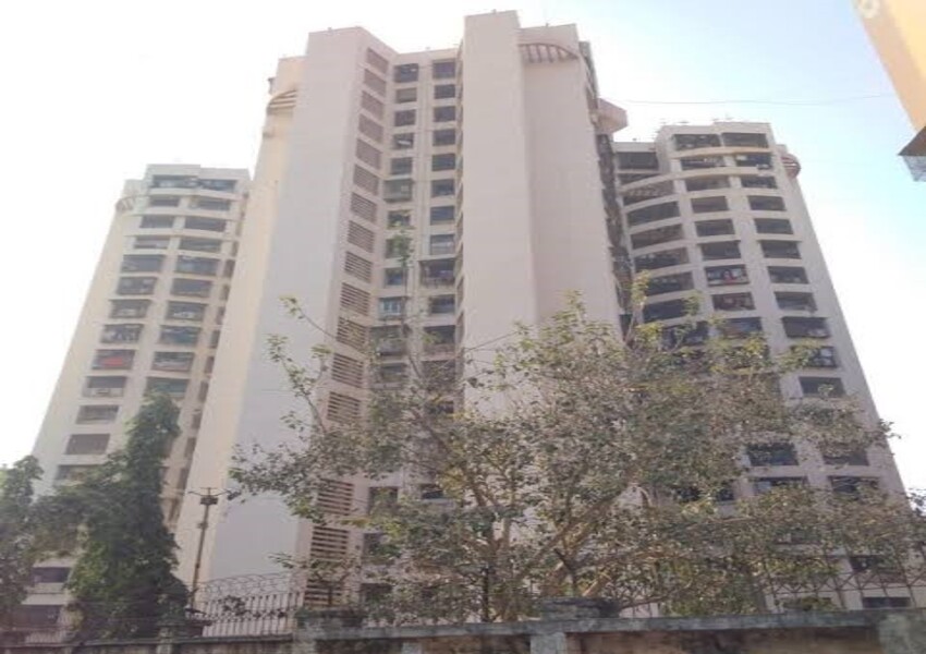 2 BHK Apartment For Sale At Dheeraj Gaurav Heights, Off New Link Road