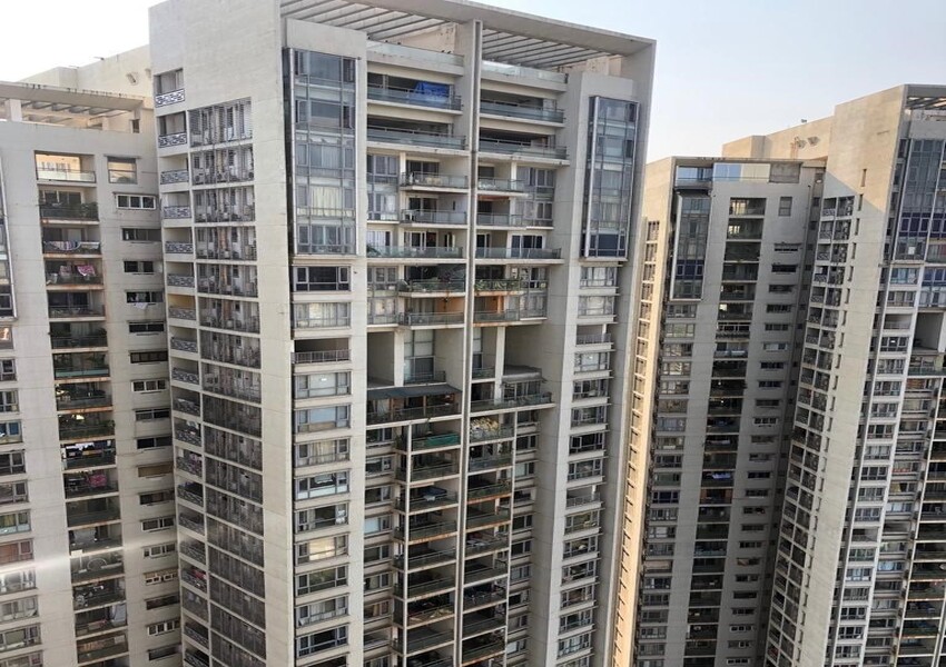 3.5 BHK Apartment For Sale At Imperial Heights, Oshiwara, Goregaon West