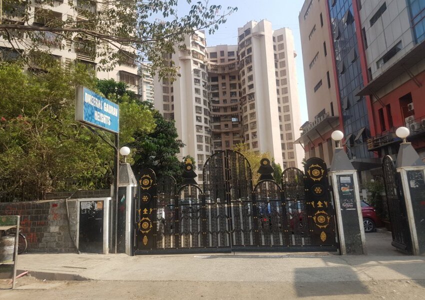 3 BHK Apartment For Sale At Dheeraj Gaurav Heights, Off Link Road
