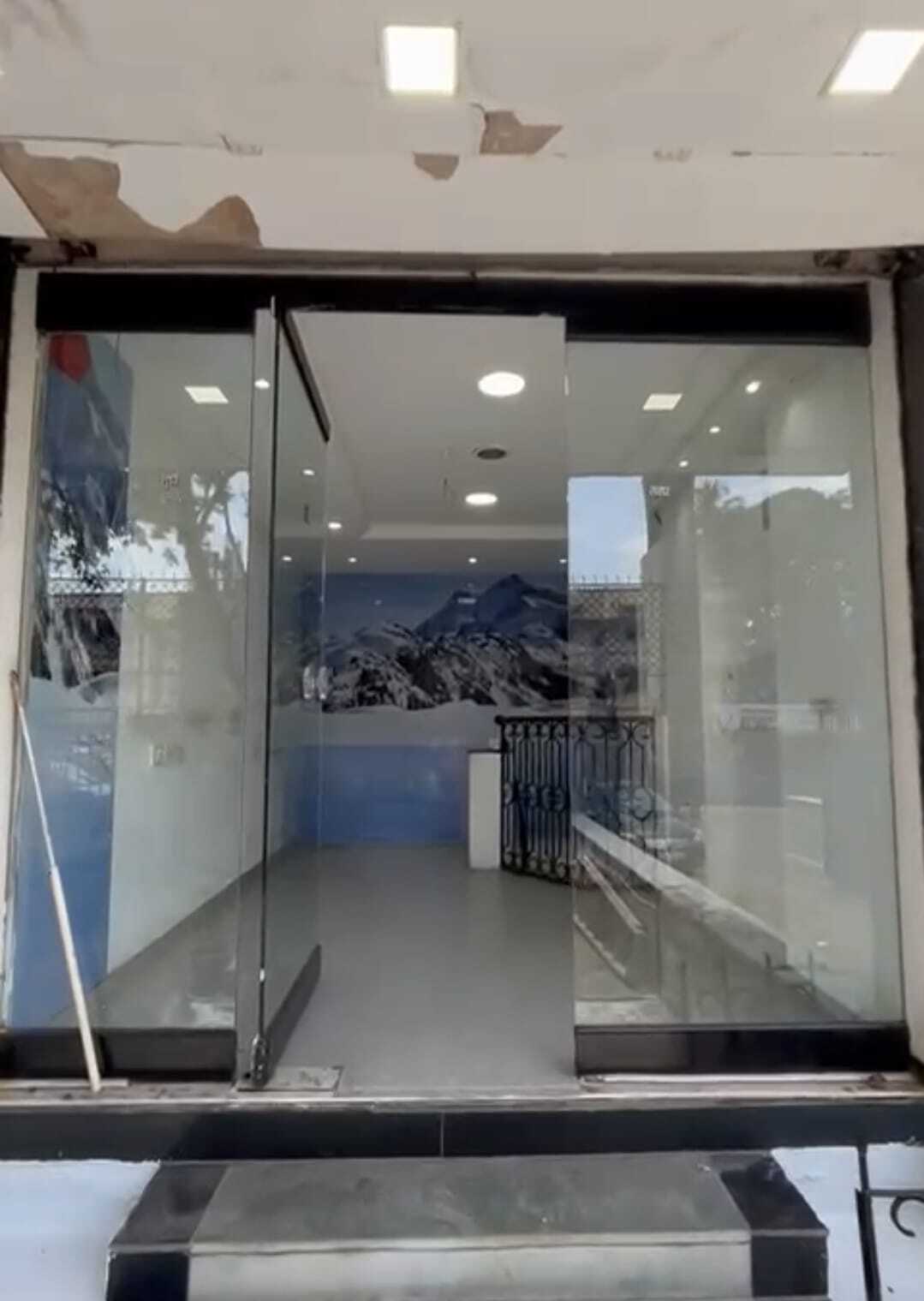 Shop for Sale in Bandra West