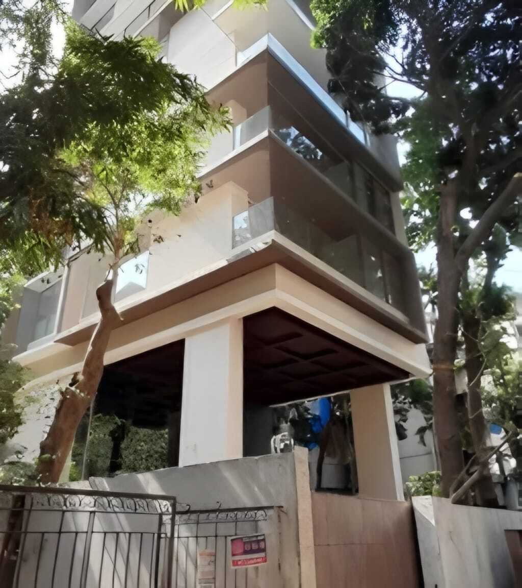Azumi, Khar West