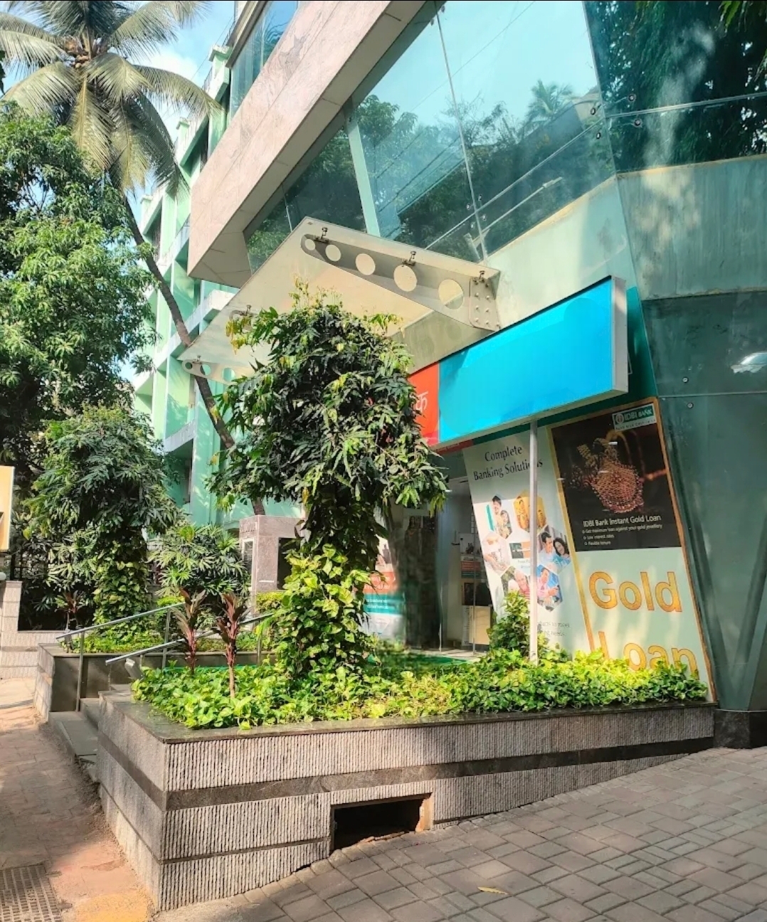 Gladdiola, Vile Parle East.