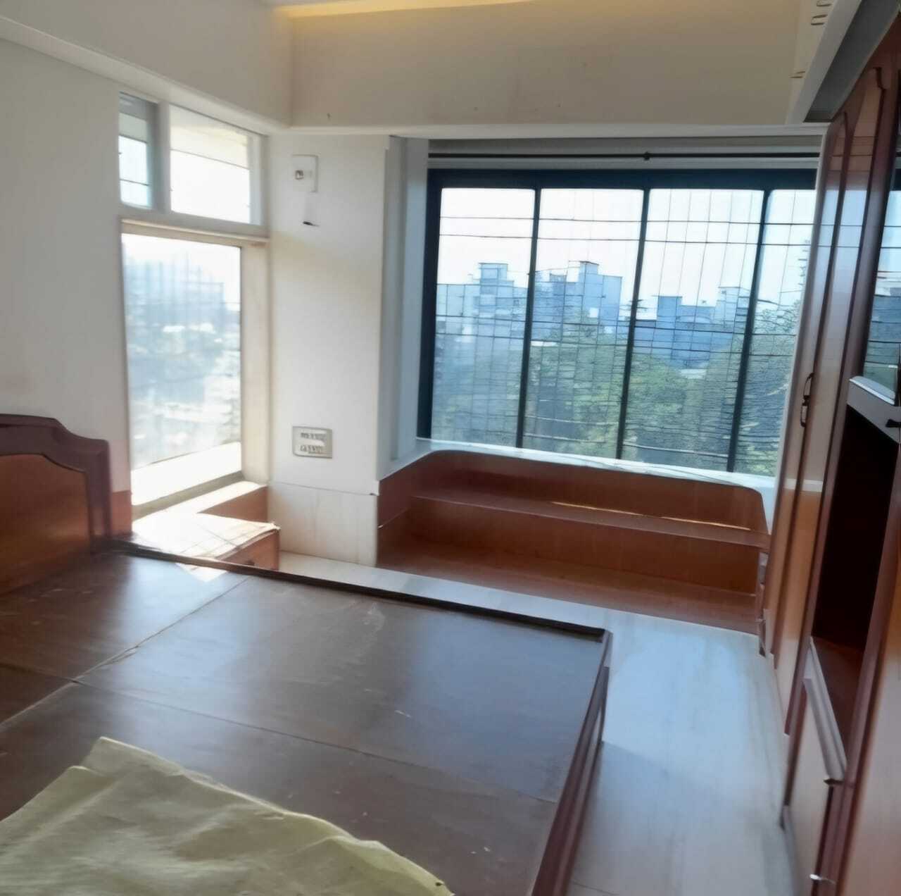 Rent 2 BHK in Andheri West.