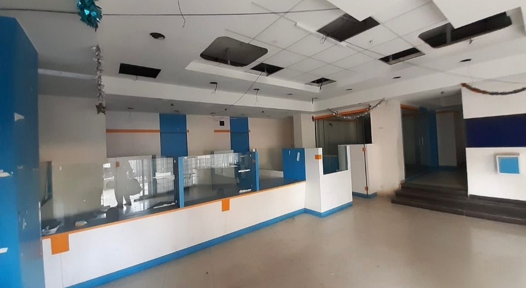 6% ROI Pre leased Shop Showroom Andheri West Lohana Colony