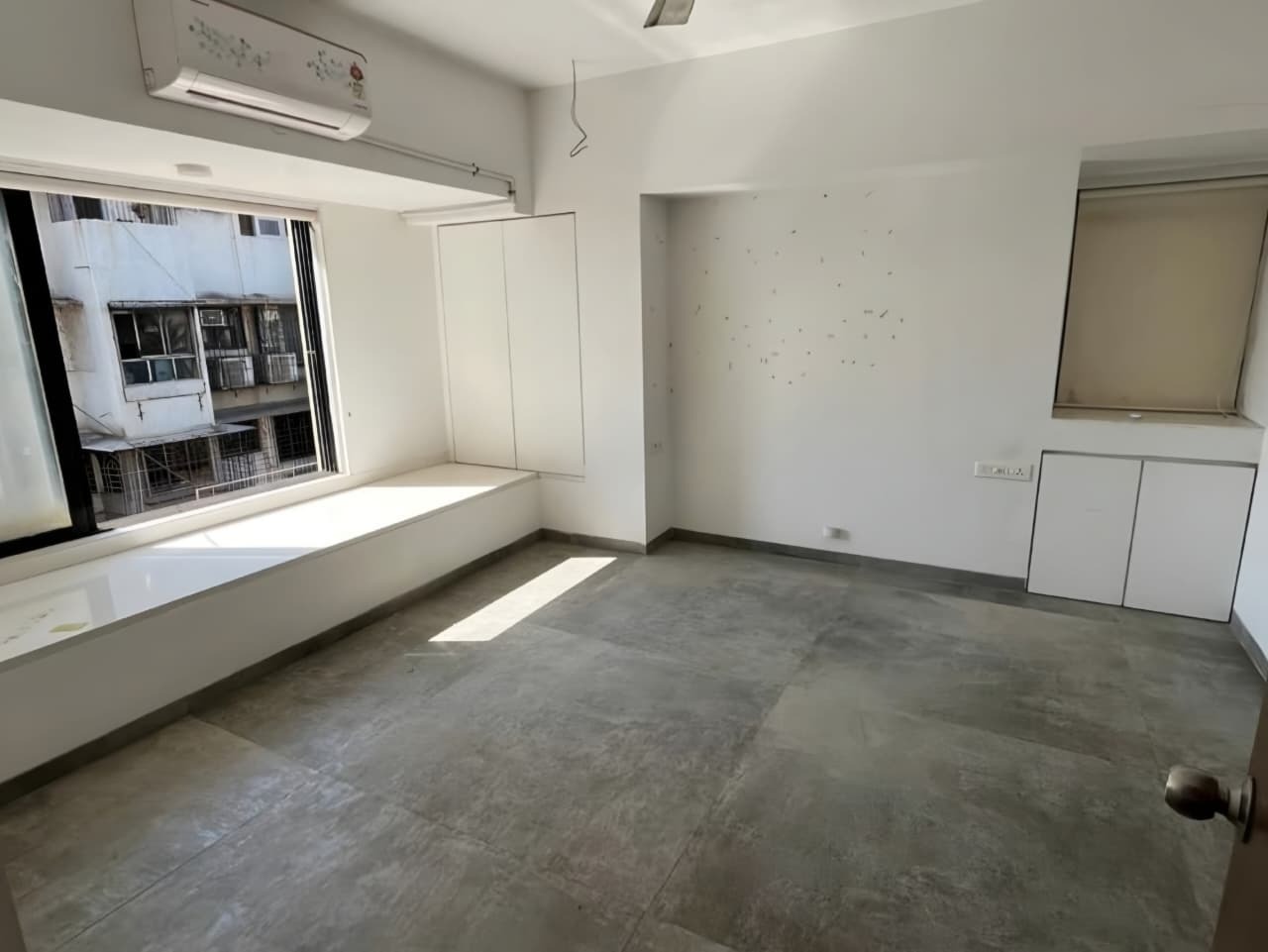 Sea View 2 BHK for Rent in Andheri West