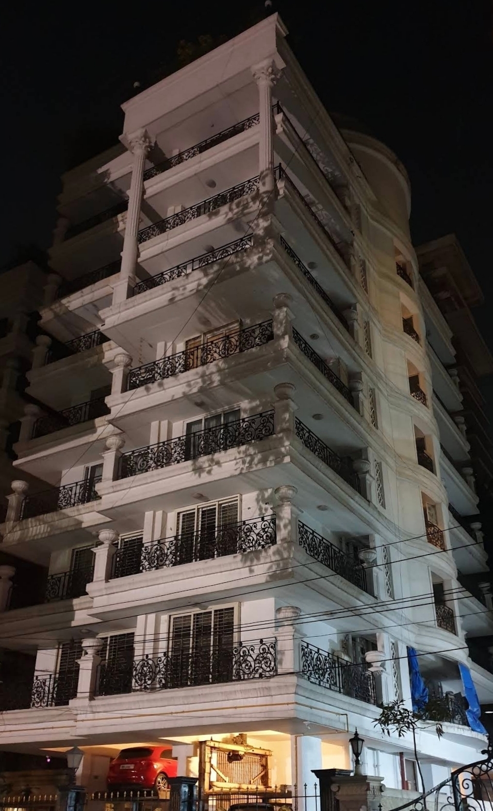 Deep Apartments, Khar west