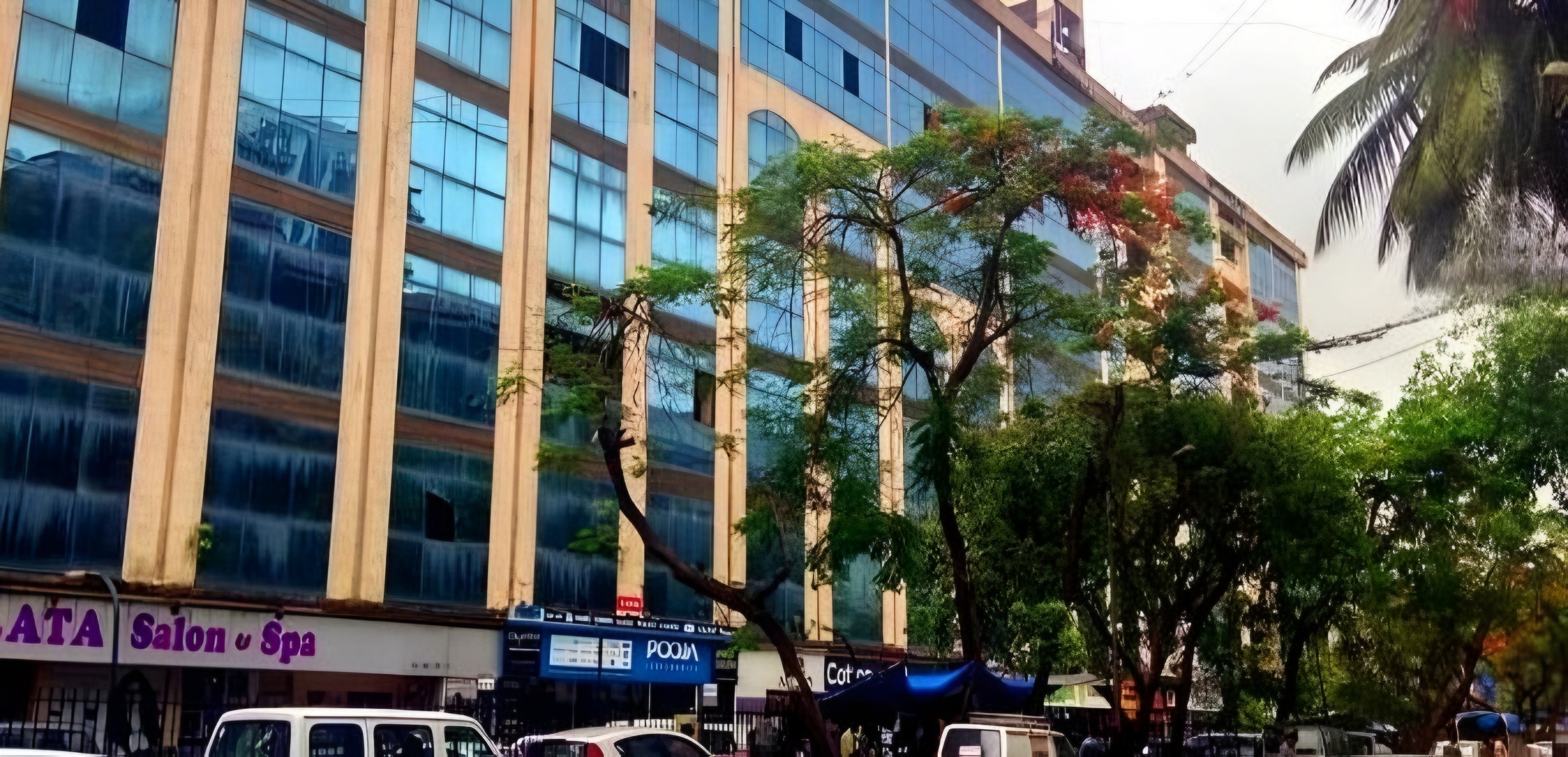 Laxmi Plaza, Andheri West