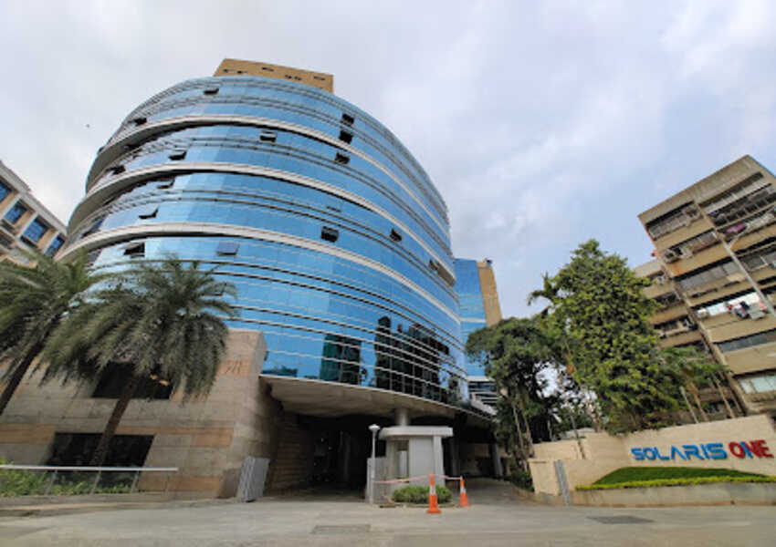 Hubtown Solaris, Andheri East